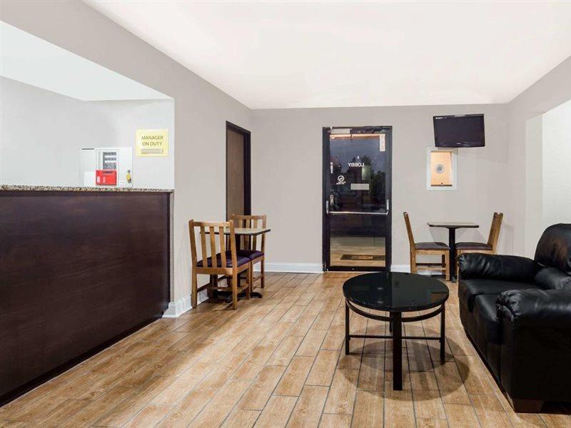 Super 8 By Wyndham Augusta Ft Eisenhower Area מראה חיצוני תמונה