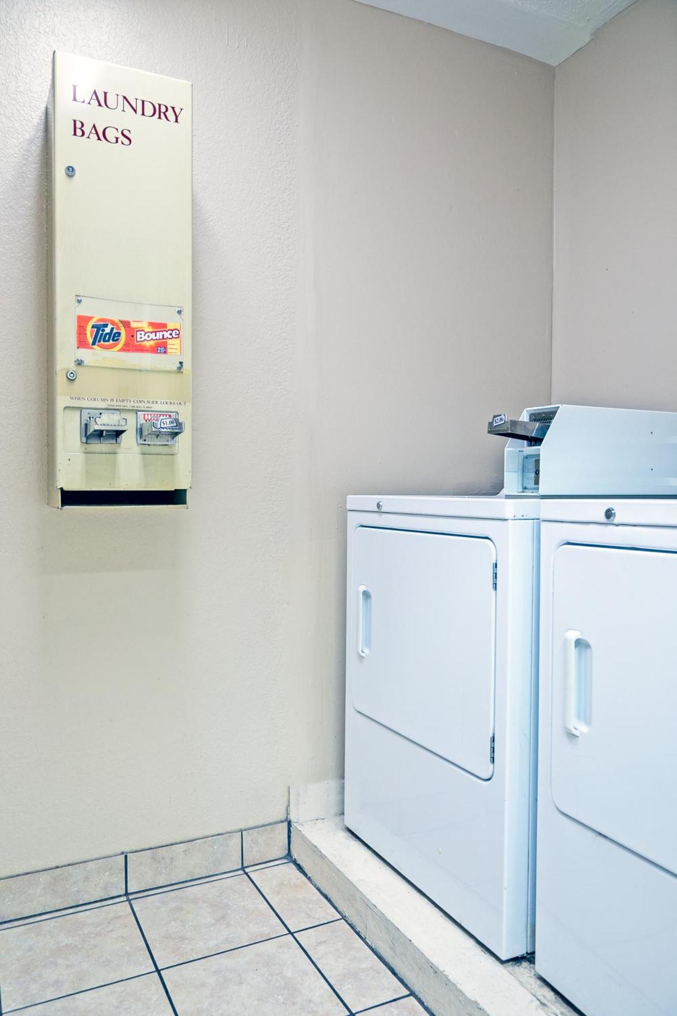 Super 8 By Wyndham Augusta Ft Eisenhower Area מראה חיצוני תמונה