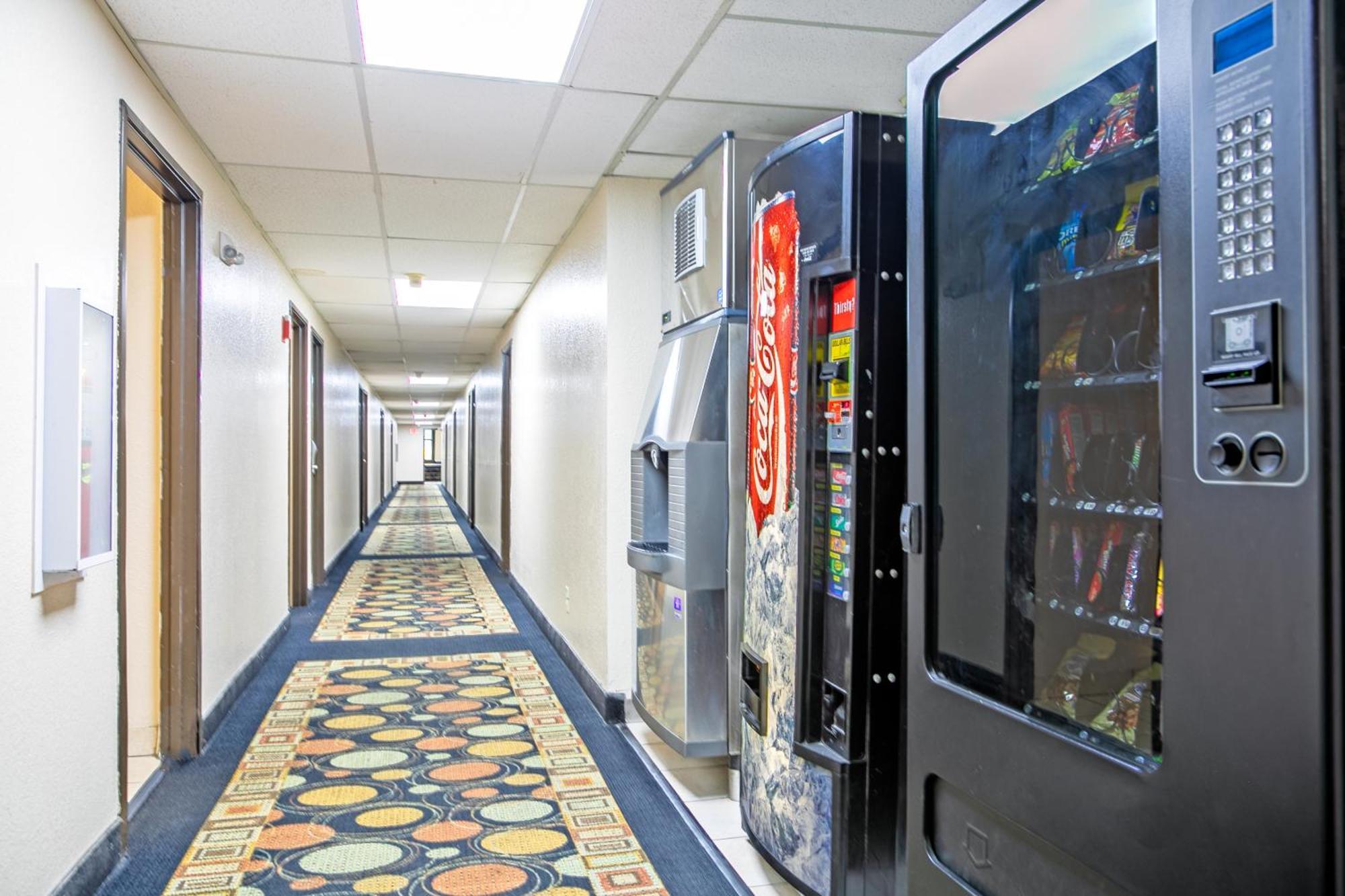 Super 8 By Wyndham Augusta Ft Eisenhower Area מראה חיצוני תמונה