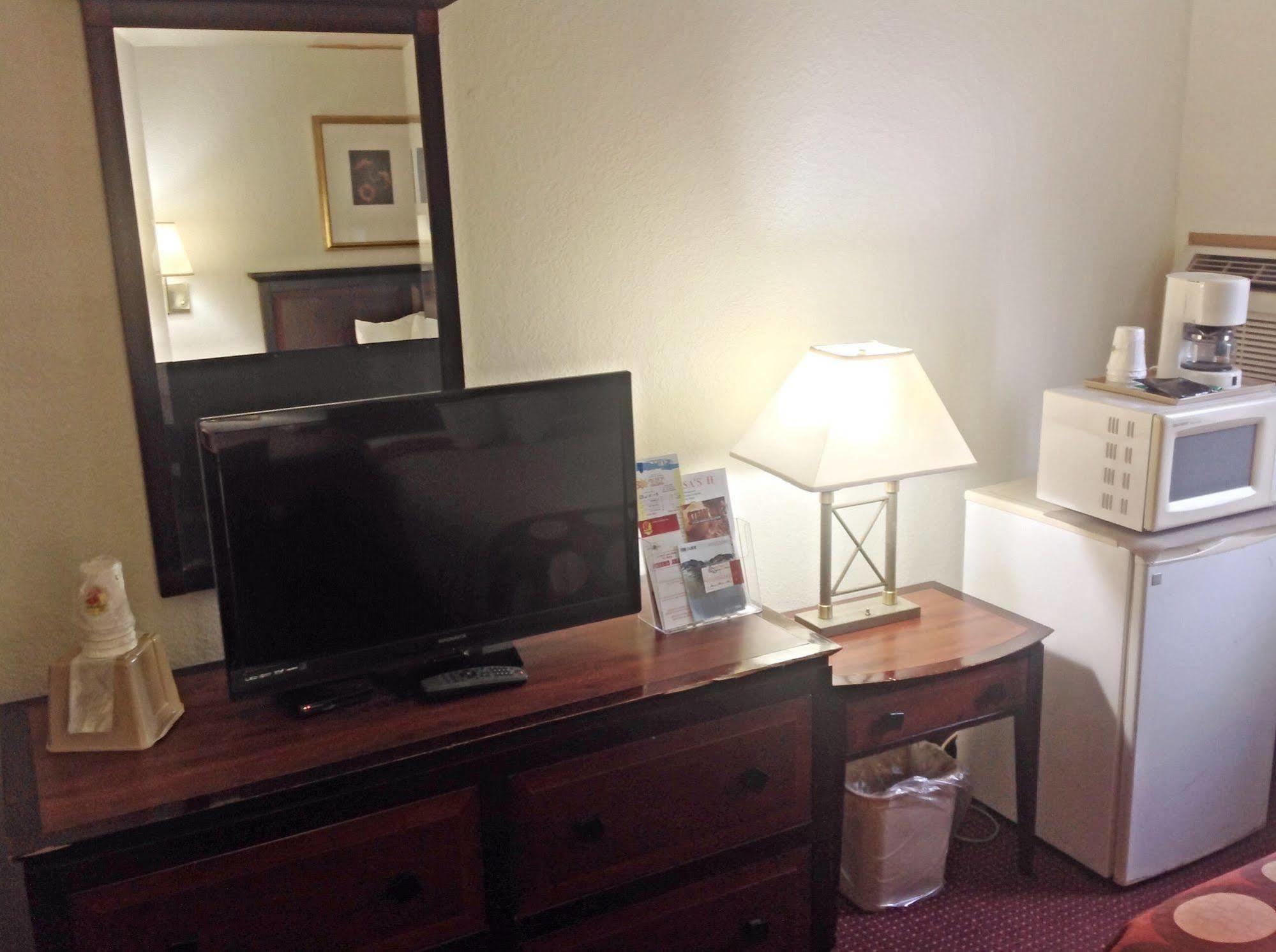 Super 8 By Wyndham Augusta Ft Eisenhower Area מראה חיצוני תמונה
